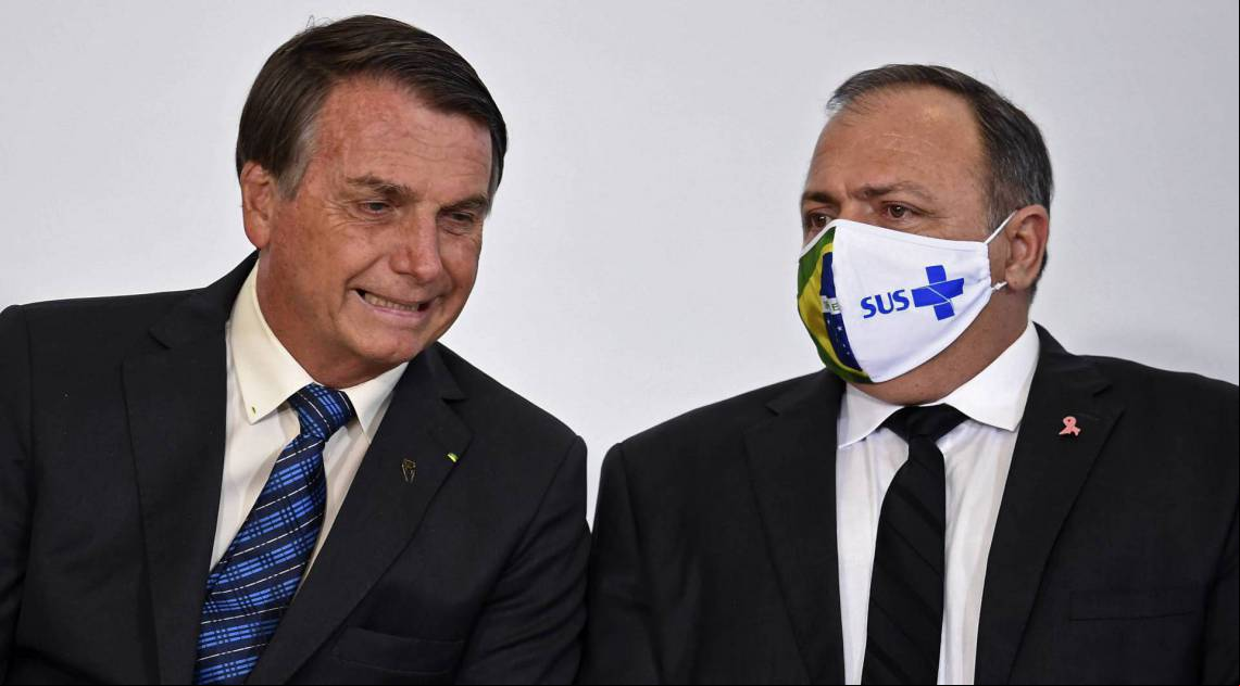 Presidente Jair Bolsonaro e ministro da Saúde Eduardo Pazuello - EVARISTO SA / AFP