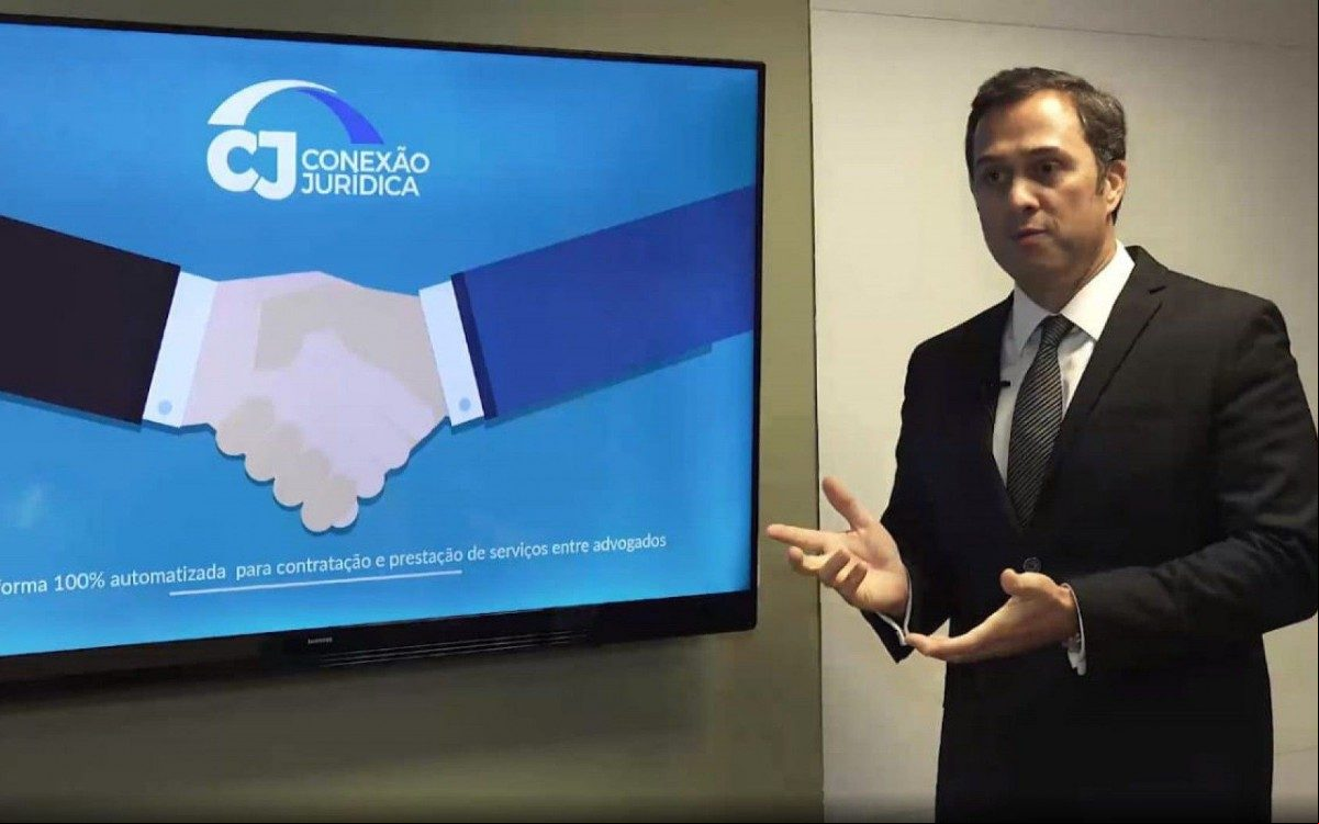 Idealizador do aplicativo, o advogado Ricardo Vivacqua Idealizador do aplicativo, o advogado Ricardo Vivacqua