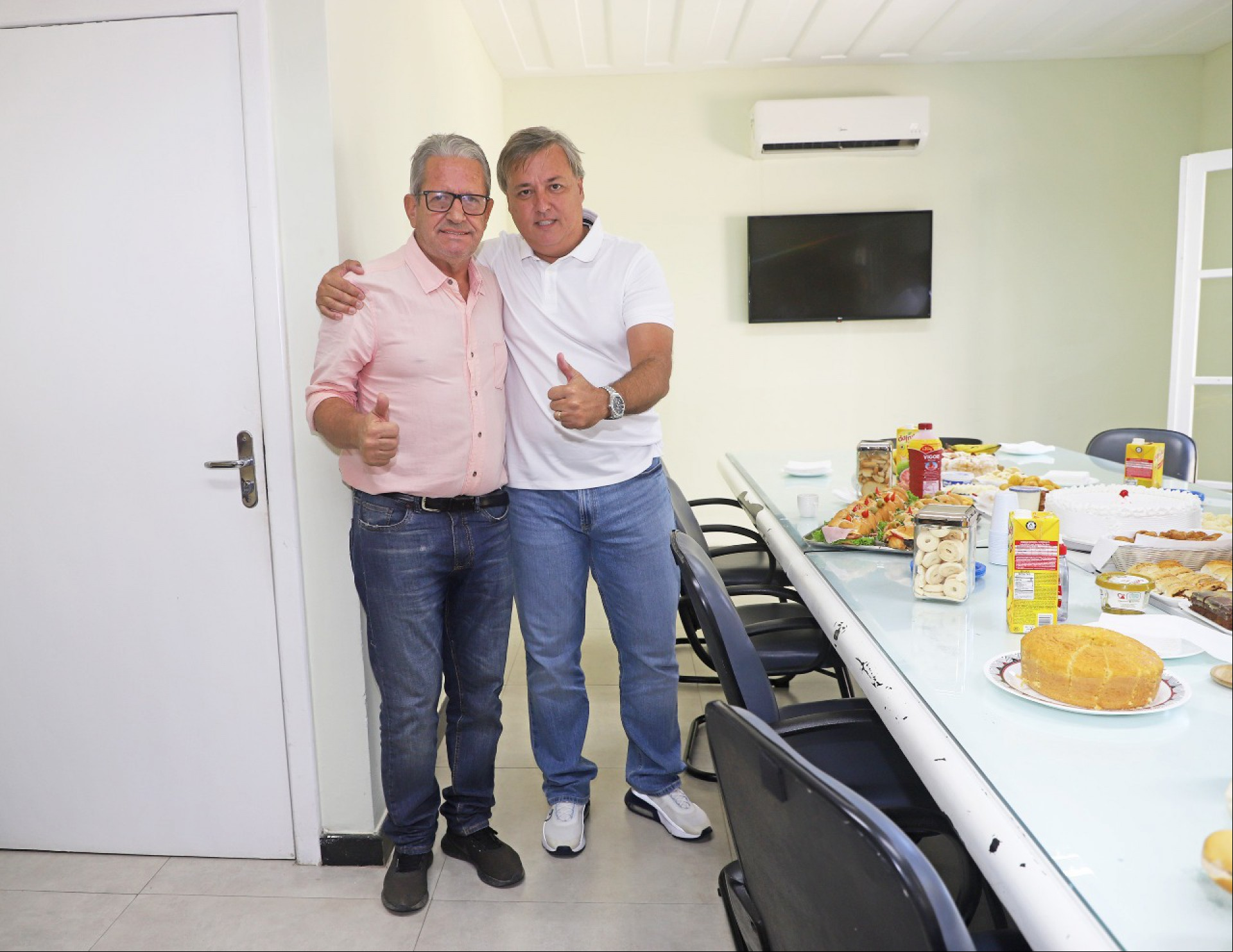 Prefeito Alexandre ao lado do seu vice, Miguel Pereira, vão apresentar calendário de eventos na quinta-feira (10) - Ronald Pantoja