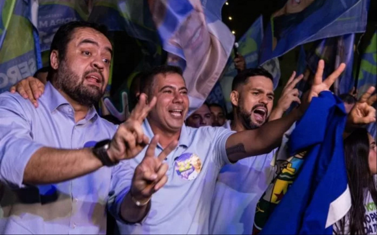 Governador Cláudio Castro, candidato a prefeito, Serginho, e candidato a vice, Miguel Alencar - Divulgação