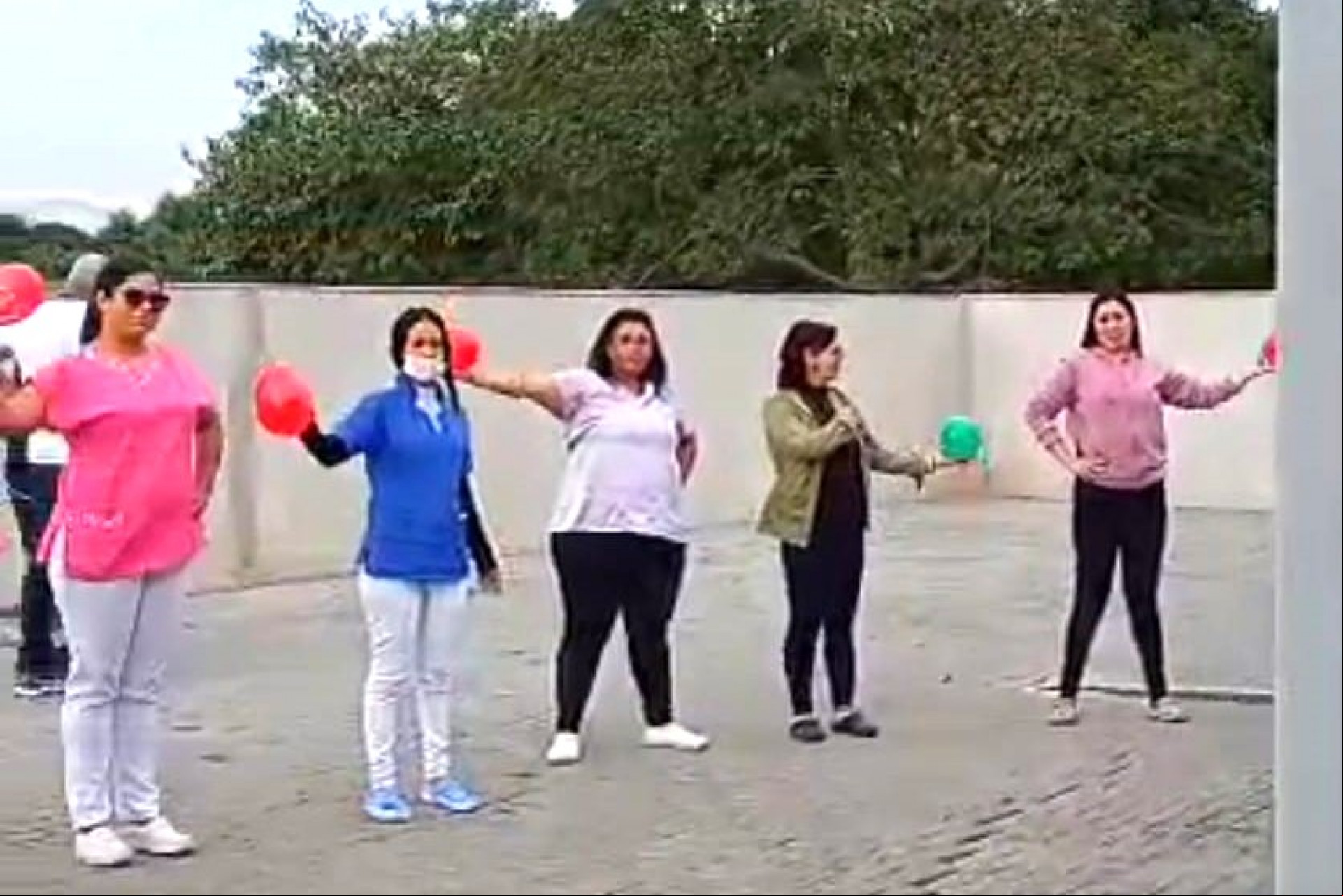 Durante a capacitação na UPA foi feita ainda uma ginástica laboral - Jeovani Campos / PMBR